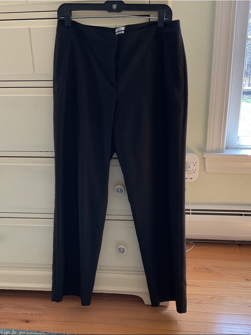 Like NEW, Izod Black Straight-Leg Women's Dress Trousers